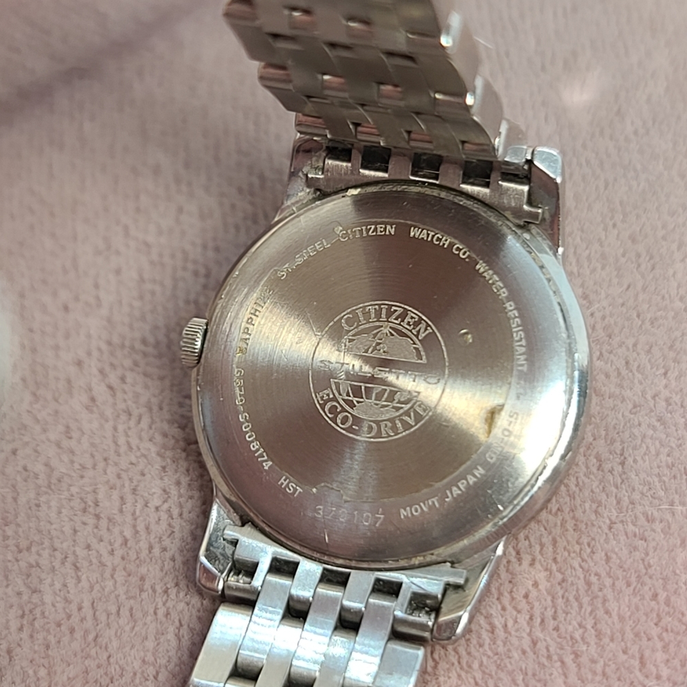 Watch - Picture 2 of 4